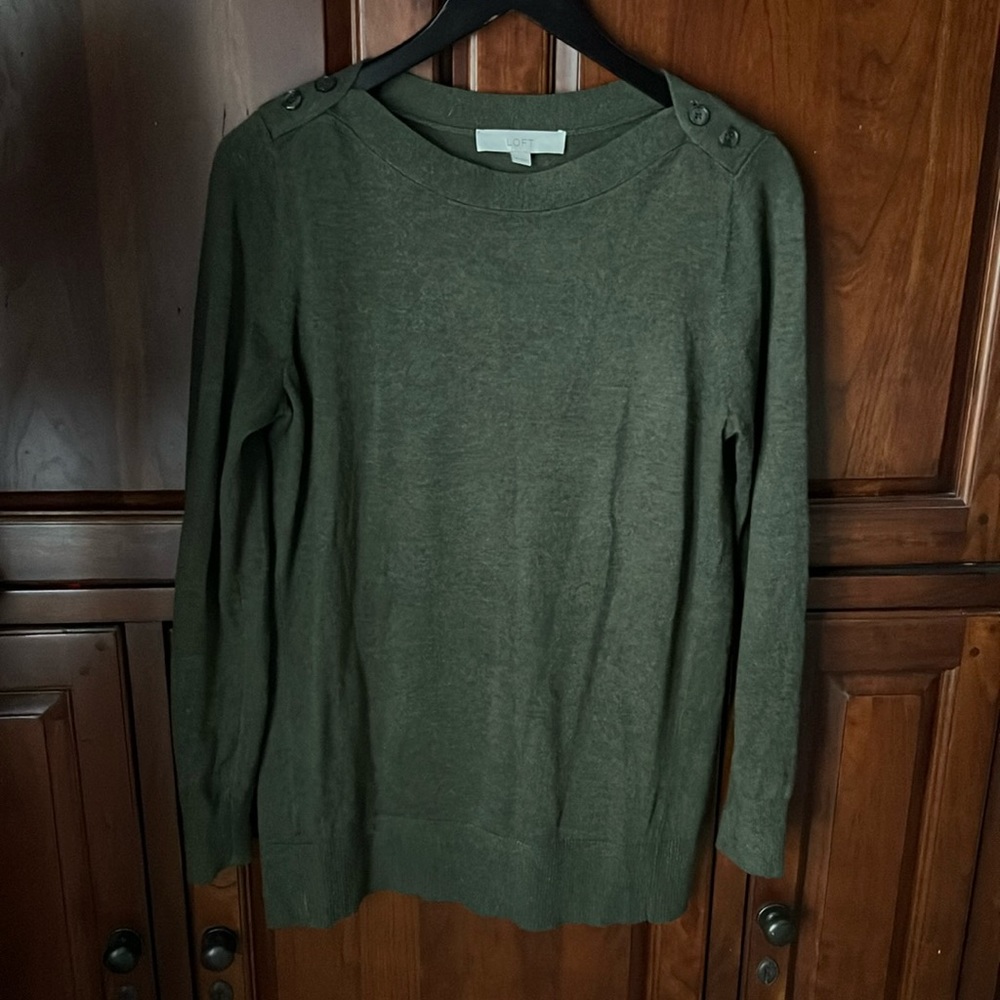 LOFT boat neck green sweater, size Medium (M)